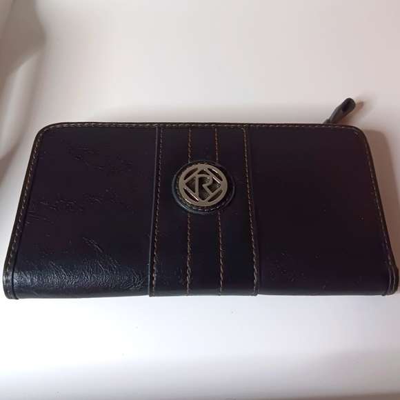 Relic Handbags - Relic Black Leather Wallet